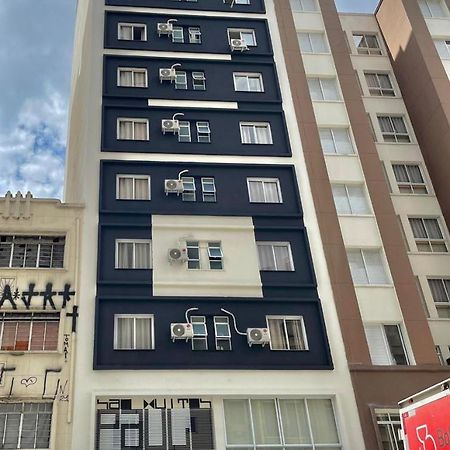 Hotel Neon - próximo a 25 de março, Bom Retiro e Brás, á 2min do mirante Sampa SKY e pista de skate Anhangabaú São Paulo Extérieur photo