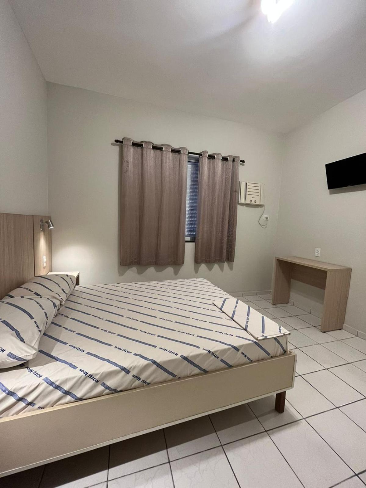 Hotel Neon - próximo a 25 de março, Bom Retiro e Brás, á 2min do mirante Sampa SKY e pista de skate Anhangabaú São Paulo Extérieur photo