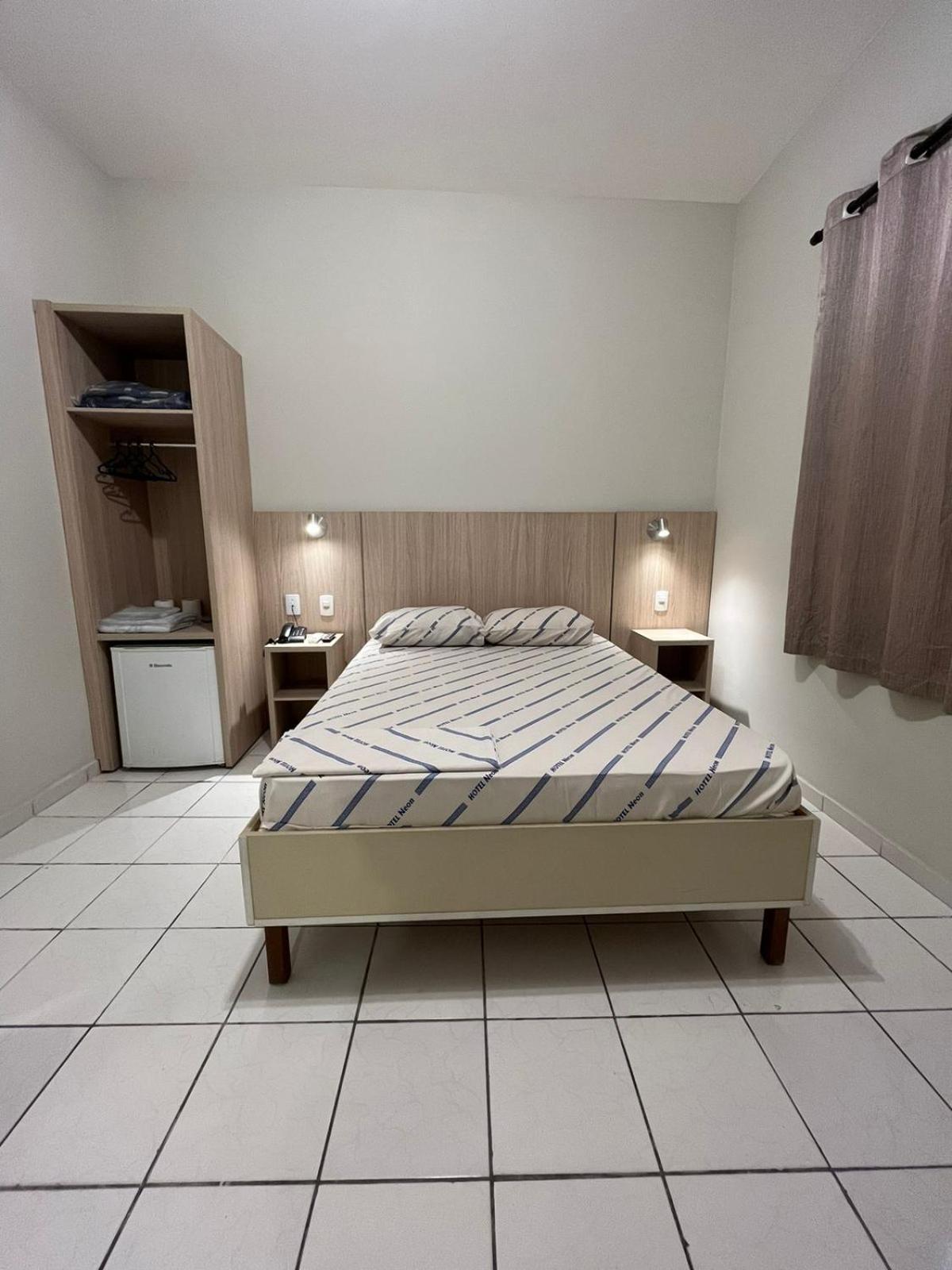 Hotel Neon - próximo a 25 de março, Bom Retiro e Brás, á 2min do mirante Sampa SKY e pista de skate Anhangabaú São Paulo Extérieur photo