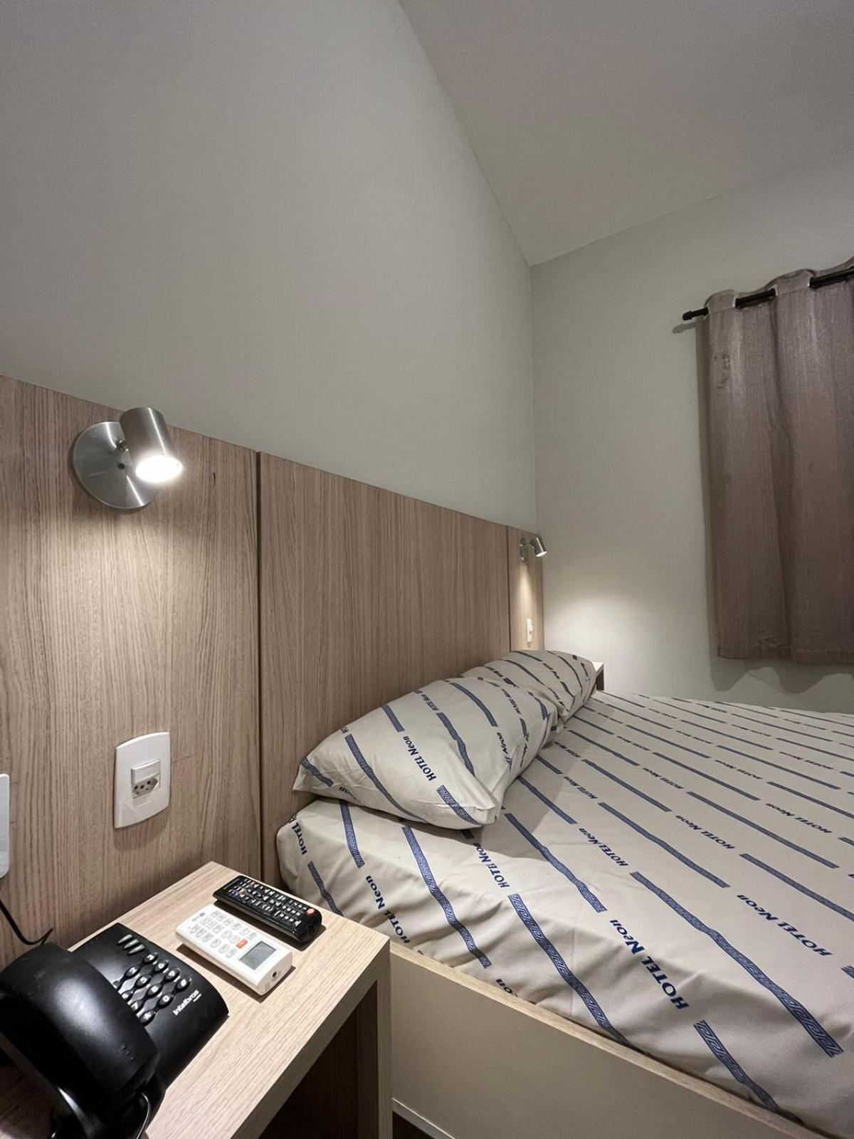 Hotel Neon - próximo a 25 de março, Bom Retiro e Brás, á 2min do mirante Sampa SKY e pista de skate Anhangabaú São Paulo Extérieur photo