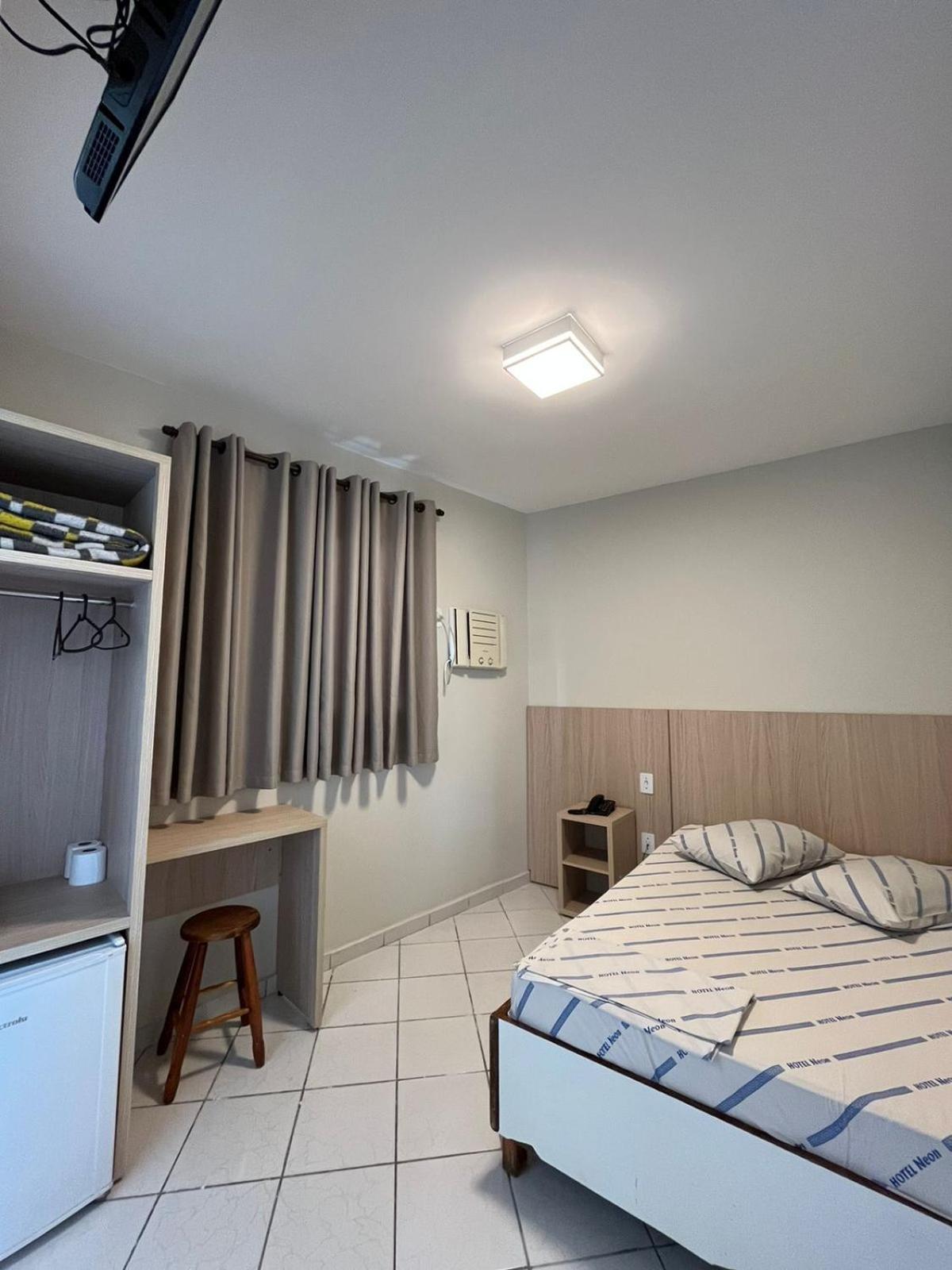 Hotel Neon - próximo a 25 de março, Bom Retiro e Brás, á 2min do mirante Sampa SKY e pista de skate Anhangabaú São Paulo Extérieur photo