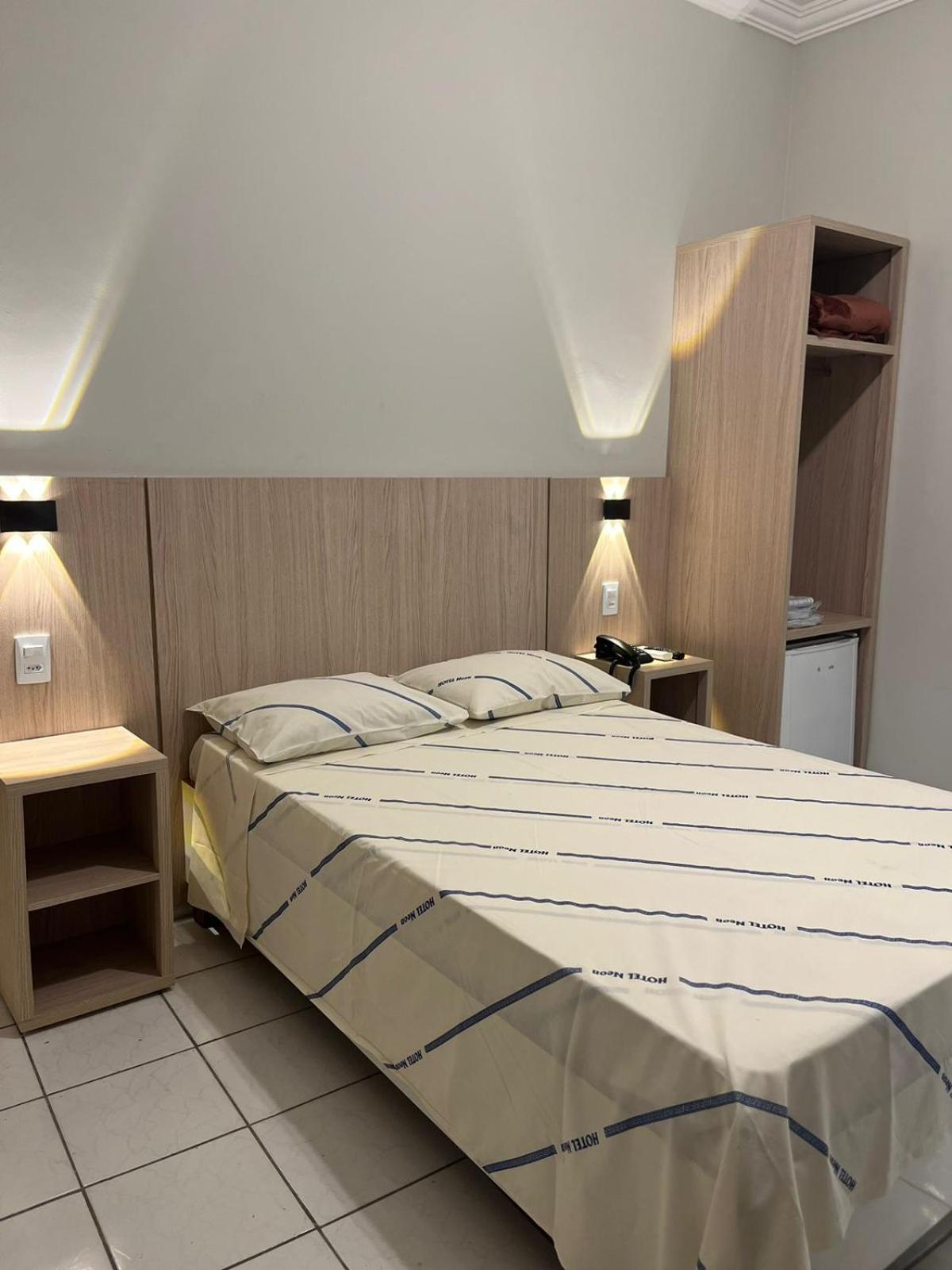 Hotel Neon - próximo a 25 de março, Bom Retiro e Brás, á 2min do mirante Sampa SKY e pista de skate Anhangabaú São Paulo Extérieur photo