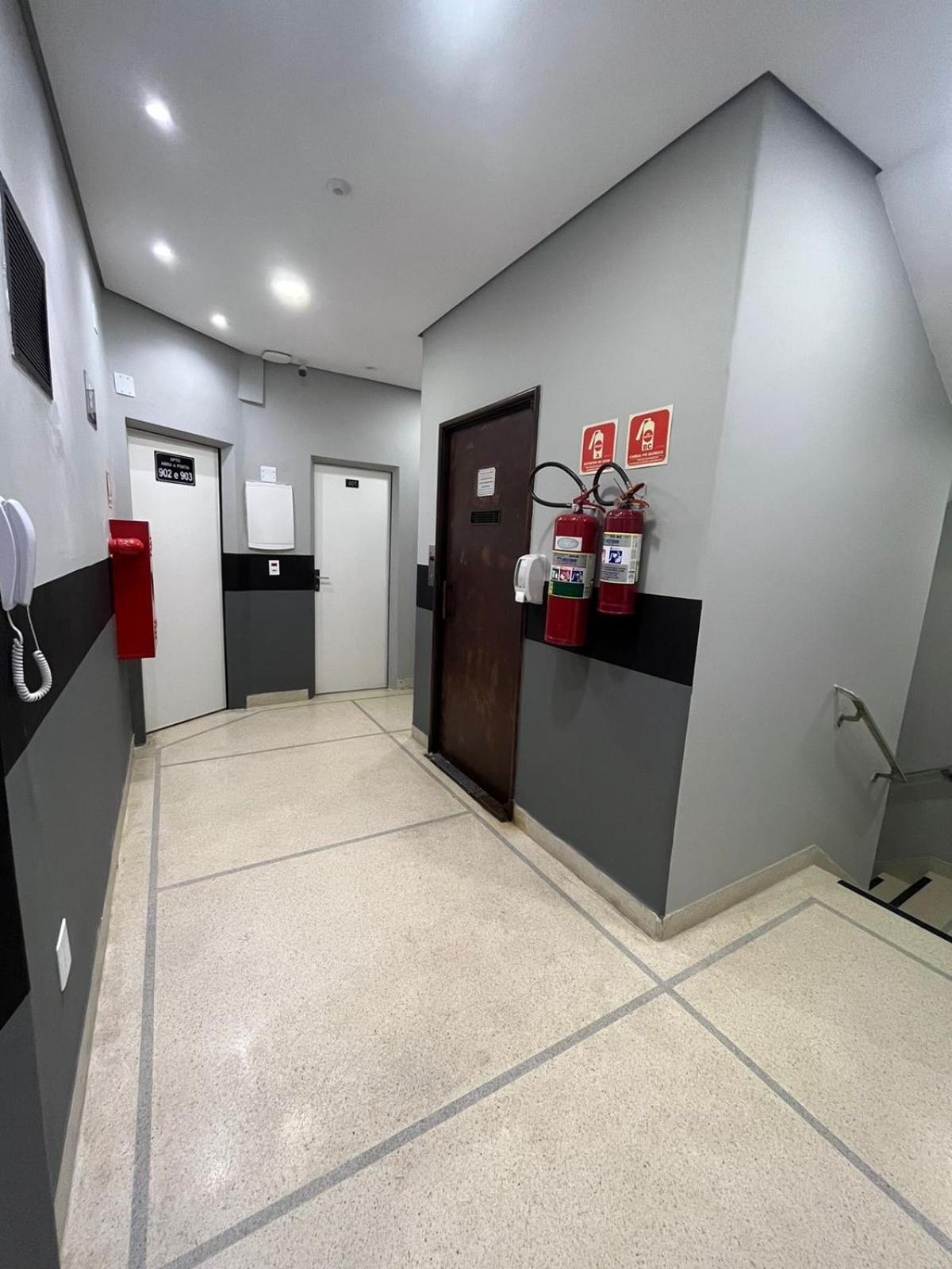 Hotel Neon - próximo a 25 de março, Bom Retiro e Brás, á 2min do mirante Sampa SKY e pista de skate Anhangabaú São Paulo Extérieur photo