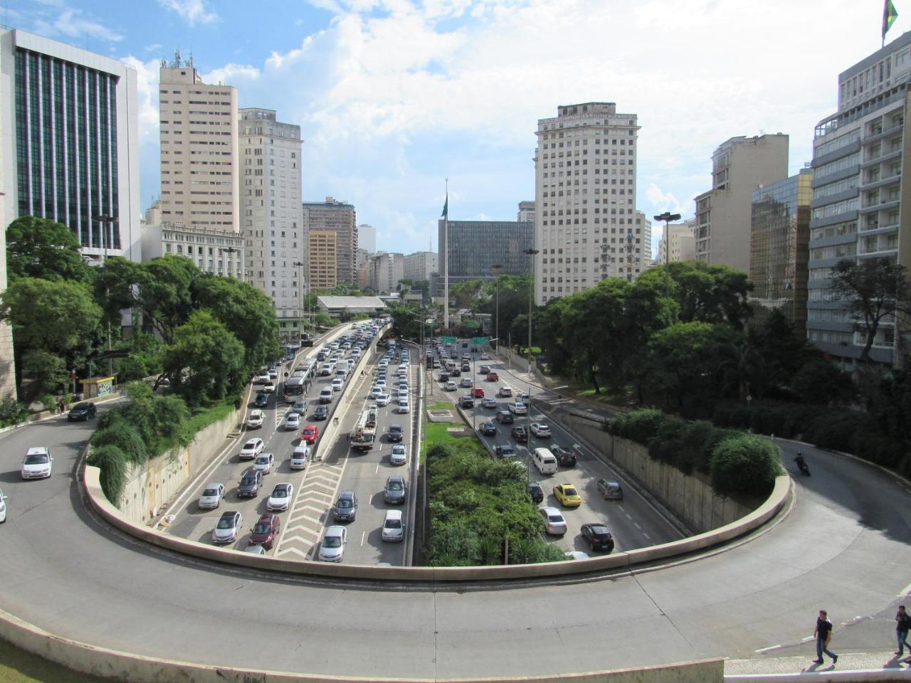Hotel Neon - próximo a 25 de março, Bom Retiro e Brás, á 2min do mirante Sampa SKY e pista de skate Anhangabaú São Paulo Extérieur photo